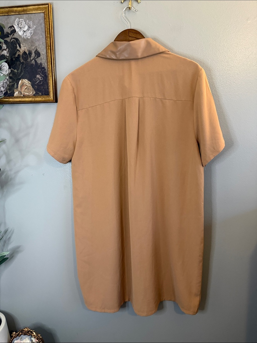 Entro Shirt Dress Large Taupe Faux Leather Trim Button Front Quiet Luxury - Picture 8 of 8